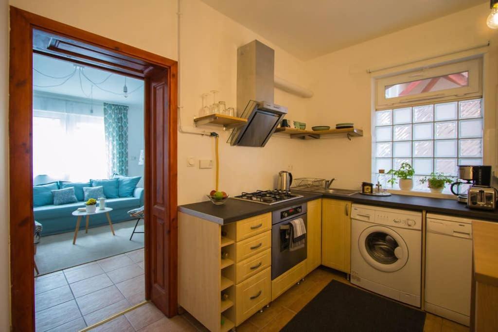 Teubel Apartman 2 Секешфегервар Екстер'єр фото