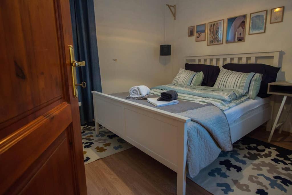 Teubel Apartman 2 Секешфегервар Екстер'єр фото