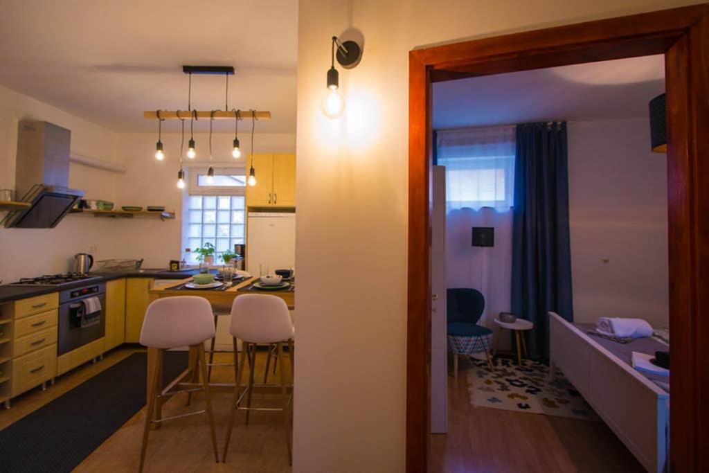 Teubel Apartman 2 Секешфегервар Екстер'єр фото